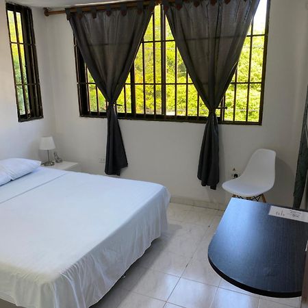 Habitaciones Independientes Cerca Al Aeropuerto 3 Cartagena 外观 照片