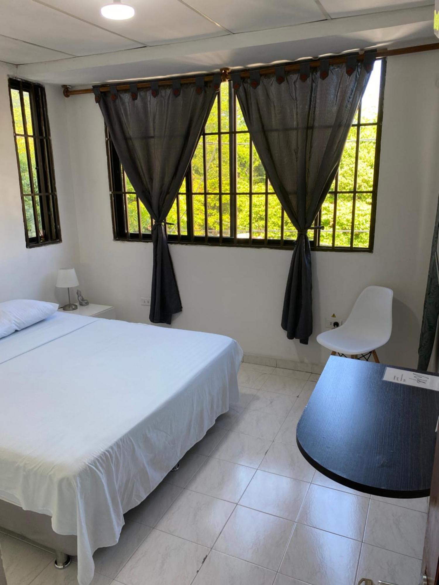 Habitaciones Independientes Cerca Al Aeropuerto 3 Cartagena 外观 照片